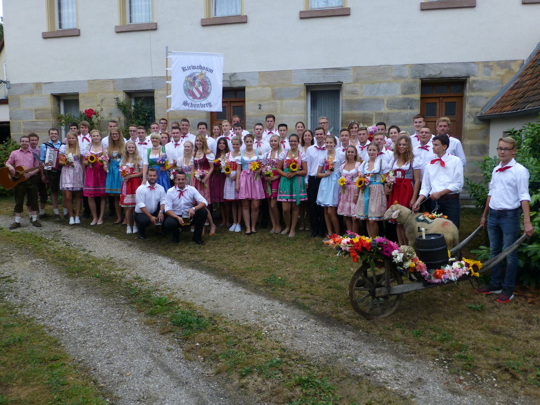 Kirwaboum und -madla Gruppenfoto