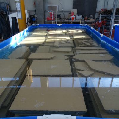 Steinplatten Wasserbad
